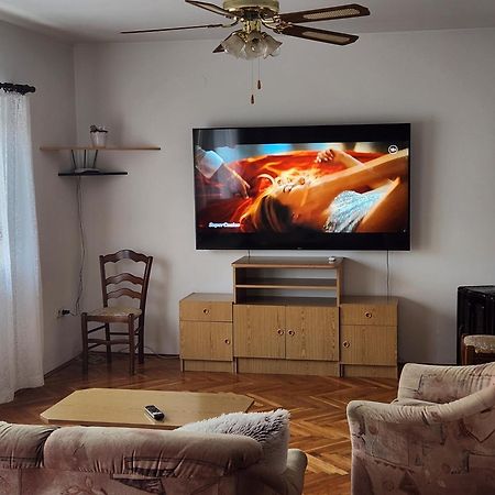 Apartmani Mazzarolli Jadranovo Esterno foto