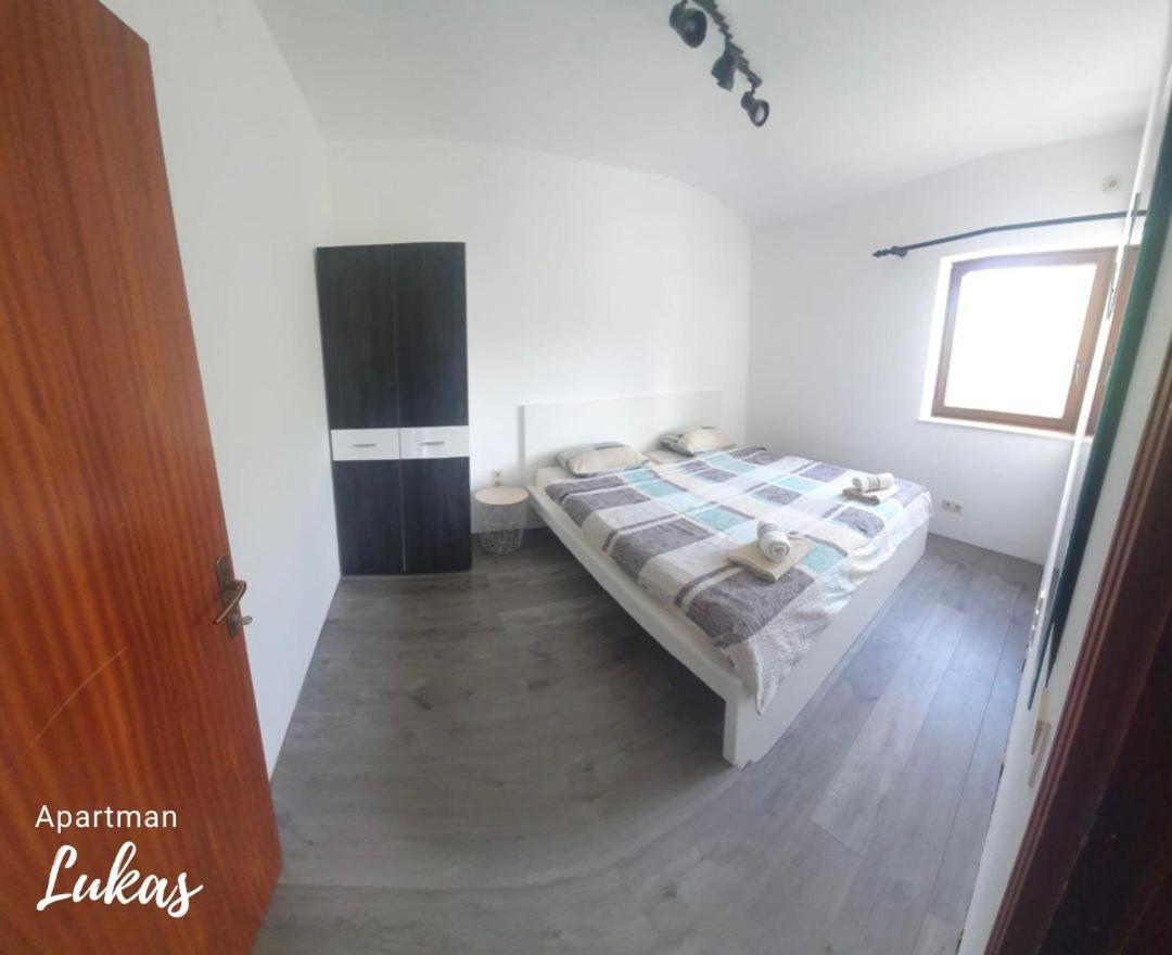 Apartmani Mazzarolli Jadranovo Camera foto